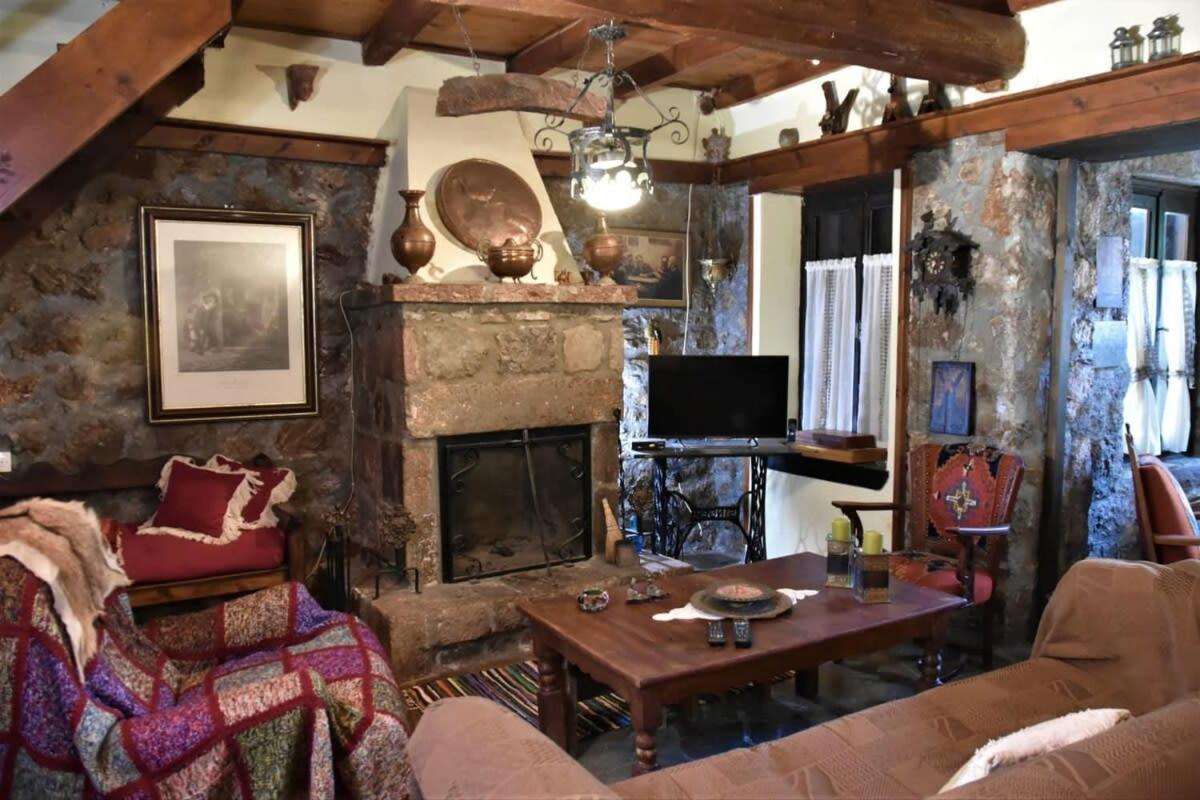Mariolata Vintage Stone Villa - 4 Season Escape エクステリア 写真
